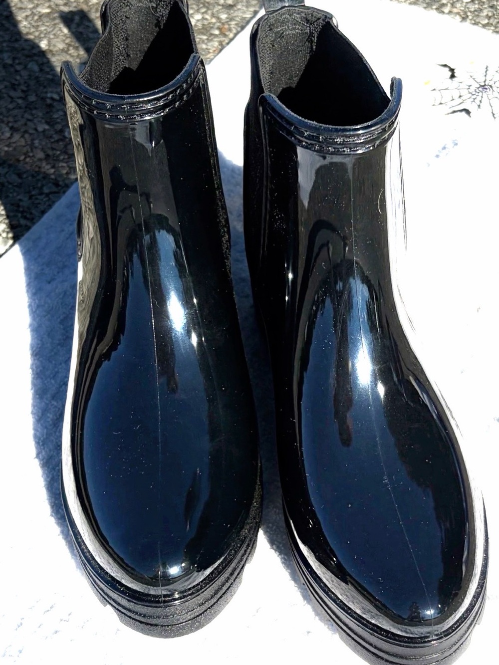 London Fog Women's Black Gloss Chelsea Rain Boots